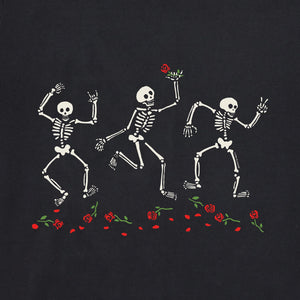 Life is Good. Women's Skeletons and Roses Short Sleeve Crusher Tee, Faded Black