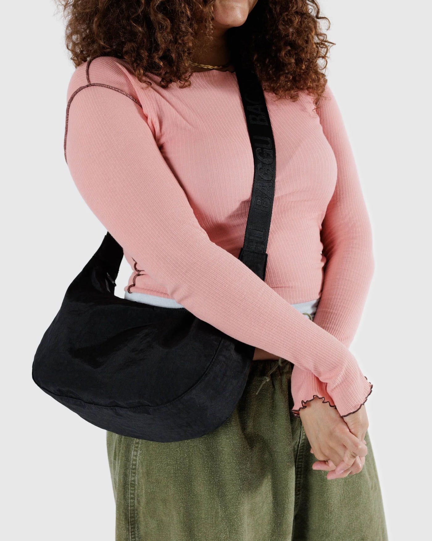 BAGGU ショルダーバッグ Medium Nylon Crescent Bag ブラック BAGGU. Medium Nylon Crescent Bag, Black – Jakesgoodnewport