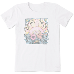 Life is Good. Women's Here Comes The Sun Crusher Tee, Cloud White