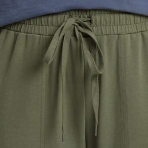 Life is Good. Women's Solid Crusher-Flex Pant, Dark Moss Green